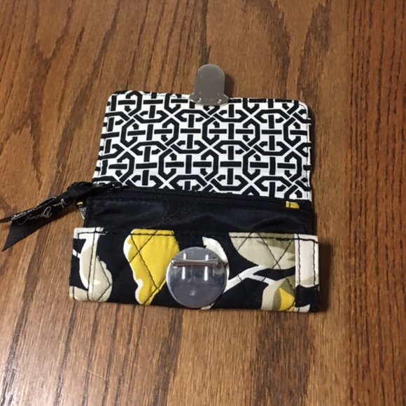 Vera Bradley Key Chain/ID Holder/and Card--Change Lock Wallet - Picture 9 of 10
